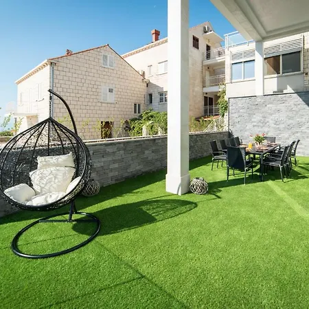 Jolie *