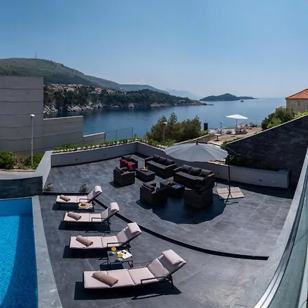 Jolie Villa *